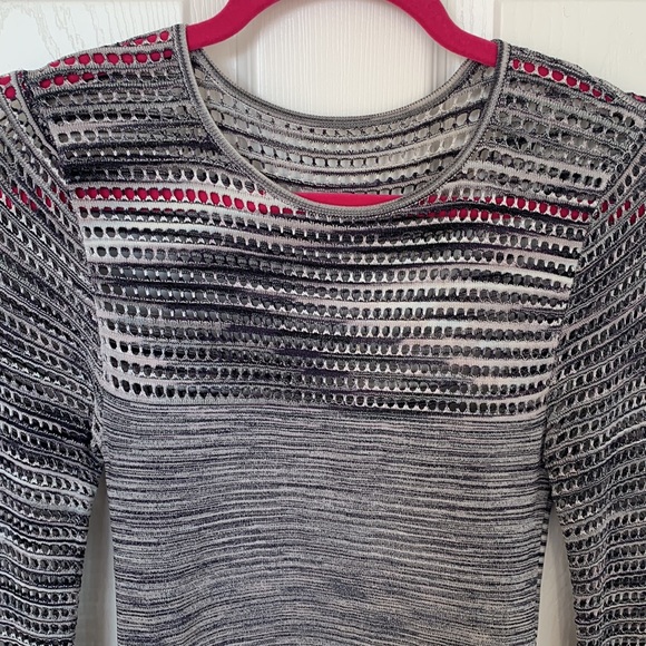 Crop Top - Picture 2 of 4